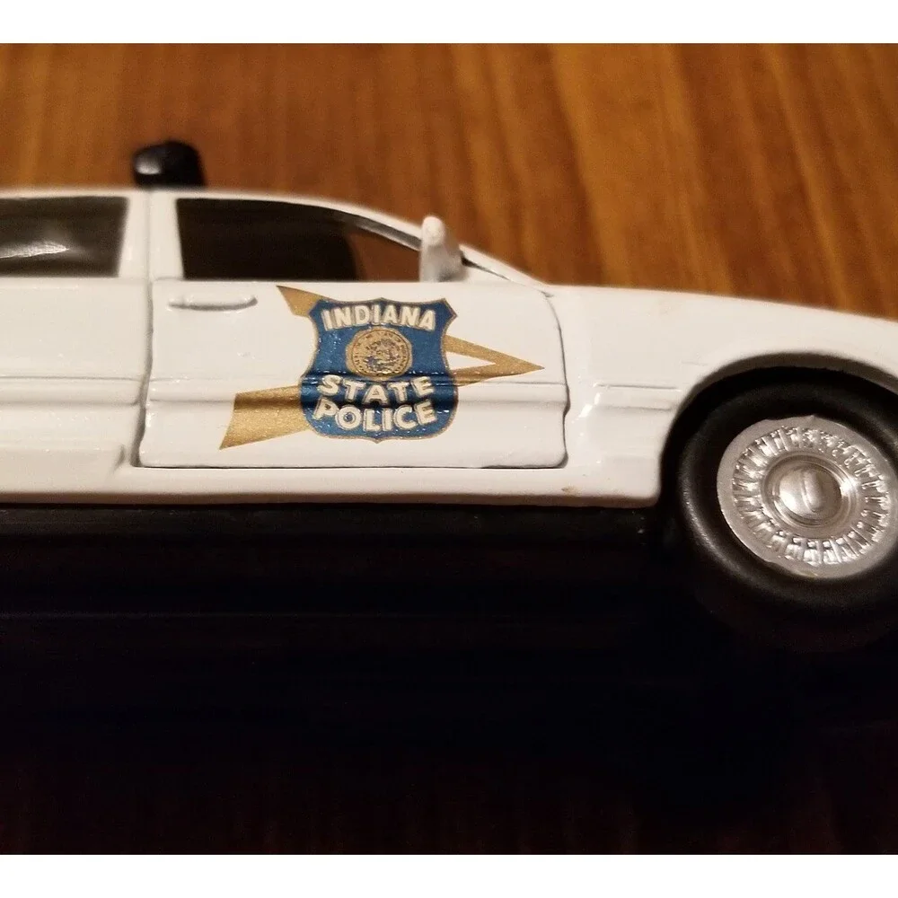 Indiana State Police Road Champs die cast police car 1:43 scale